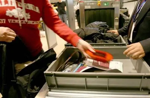 Ужесточаются правила досмотра ручной клади с 1 марта в ЕС