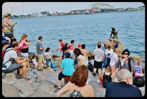 на самом деле не теряется в волнах