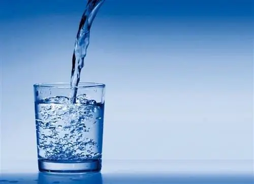 Стакан воды каждый час в течение ночи
