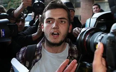 Споры по поводу выжившего туриста в Австралии