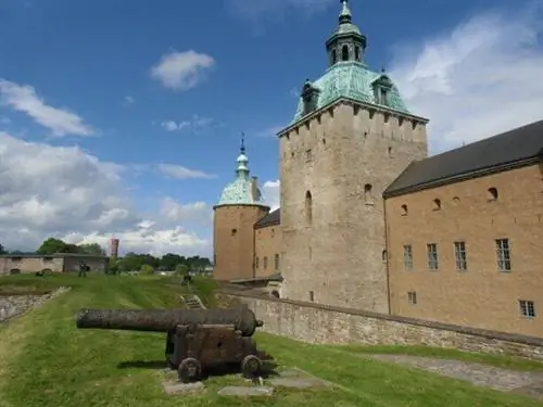 Замок Кальмар - жемчужина города.