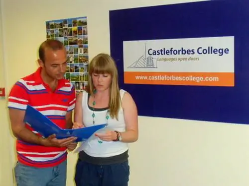 Рэйчел Рейди - один из преподавателей и партнер-основатель языковой школы Castleforbes College.