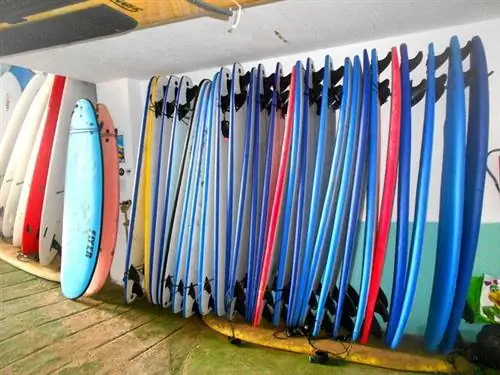 Доски, которые ждали нас в гараже Calima Surf