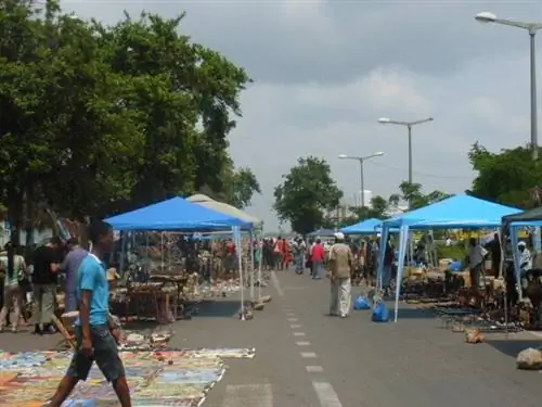 Ремесленный рынок Мапуту