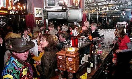 10 лучших кофеен Амстердама