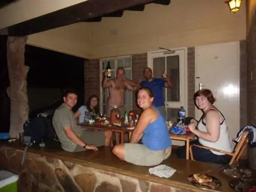 Ужин с ребятами и великим Сумасшедшим Дэйвом… сумасшедшим, который хочет стать чемпионом.