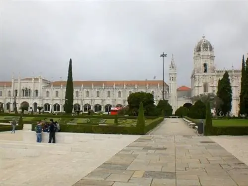 Монастырь Иеронимуш в Лиссабоне