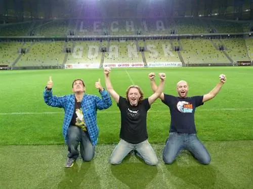 Селе, Ависту и Адриан на траве PGE Arena в Гданьске