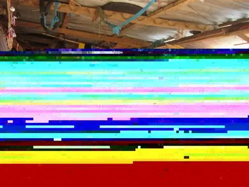 Сидя на крыльце шаманского дома