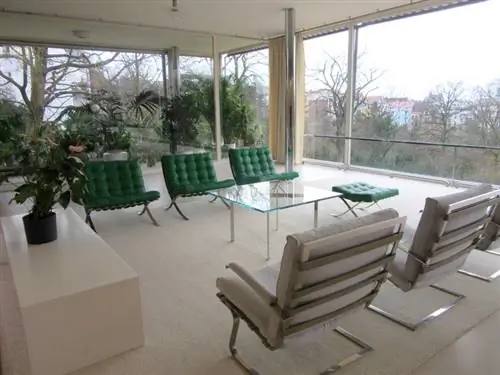 А гостиная…