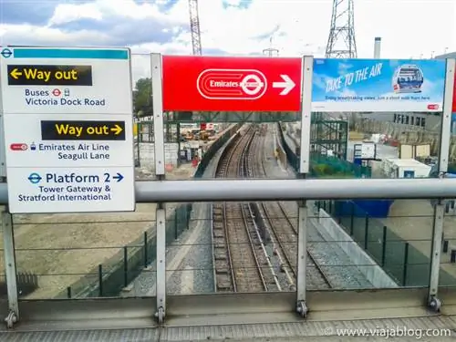 Направляемся на Emirates Air Line из DLR, Лондон.