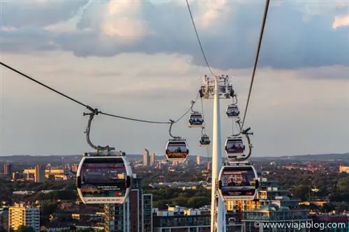 Вы можете подняться к гондолам Emirates AirLine с картой Oyster Card.
