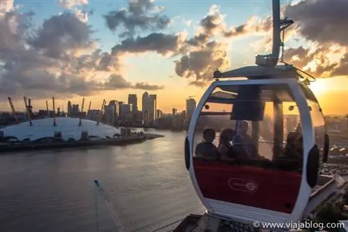 O2 и Кэнэри-Уорф от авиакомпании Emirates Air Line, Лондон