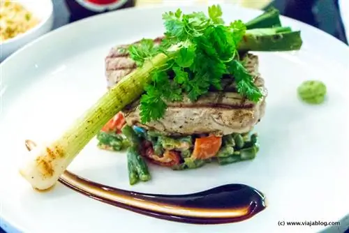 Тартар из тунца Bozar Cafe Victor Ресторан Брюссель