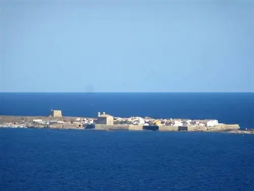 Остров Табарка с вершины Гран-Алаканта