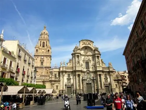 Соборная площадь Мурсии