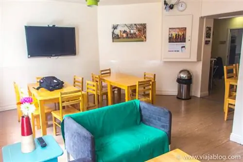 Столовая в хостеле Spire в Дублине (Ирландия)