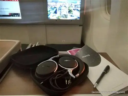 Бесплатные наушники Denon в бизнес-классе Turkish Airlines