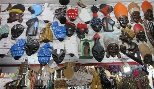 Модельные рыночные маски