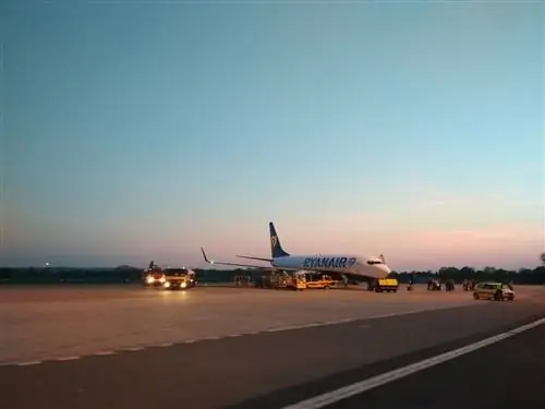 Ryanair снова взимает плату за ручную кладь весом 10 кг