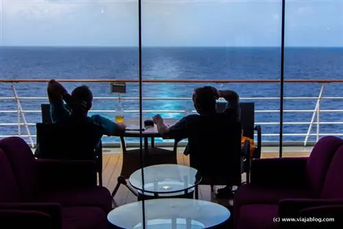 Расслабьтесь и выпейте пива, отправьтесь в круиз по Карибскому морю на MSC Opera.