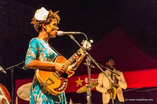 Кармен Соуза на концерте в Коста Брава