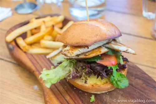 Barramundi Burger, кафе Waterfront, Сидней, Австралия