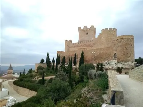 Замок Виллена