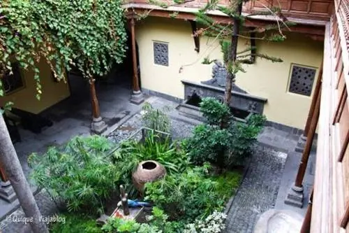 интерьер-дом-колонна