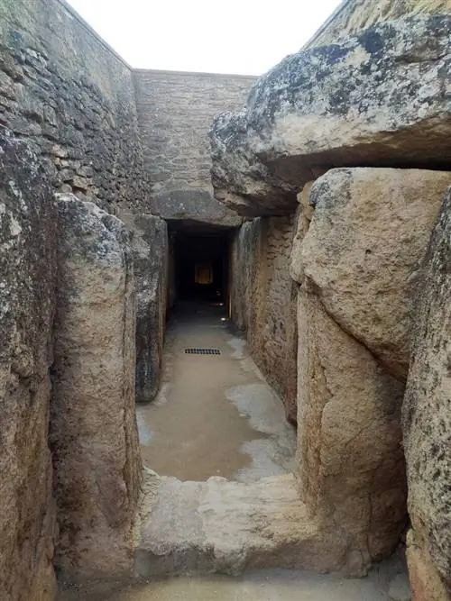 как посетить дольмены Антекера