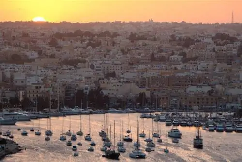 Закат в Гастингс Гарденс на Мальте