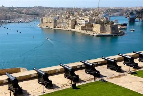 Гавань и три города из садов Верхней Барракки, Валлетта, Мальта