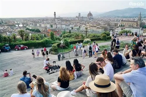 Наслаждаемся последними лучами солнца во Флоренции.