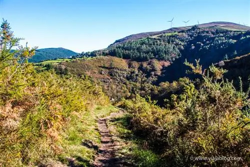 Ветряные мельницы на маршруте Сьерра-де-ла-Бобия, Каскадас-дель-Сойо в Астурии