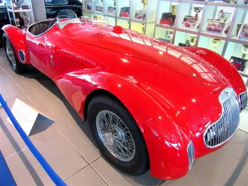 Эффектная Lancia в музее Николиса