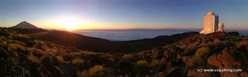 Закат с Тейде и астрономической обсерваторией, Тенерифе, Канарские острова