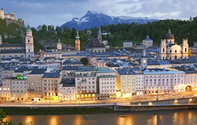 Прослушивание Моцарта в Зальцбурге, Австрия