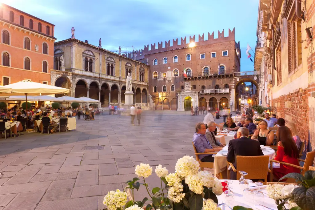 # 9-Verona_AWL_ITA2674AW