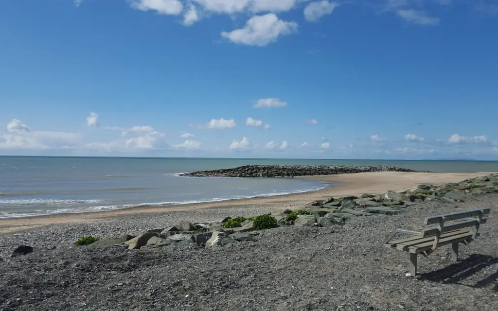 21 самых красивых пляжей в Уэльсе: Tywyn Beach, Уэльс, Великобритания