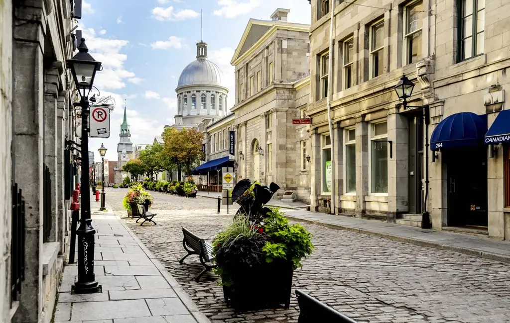 Старый город Монреаль