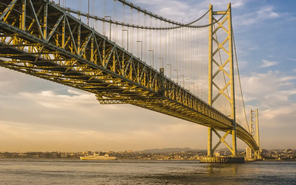 Мост Акаси-Кайкё, Япония