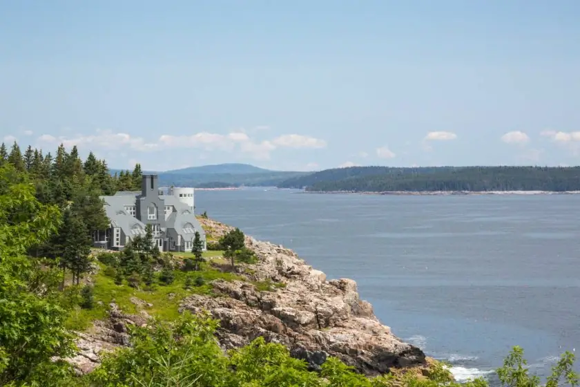 Голова шхуны обозревает в национальном парке Acadia, США