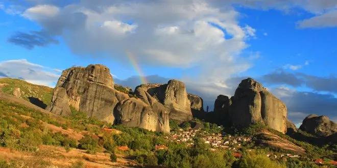 Скалы за городом Кастраки, Метеора