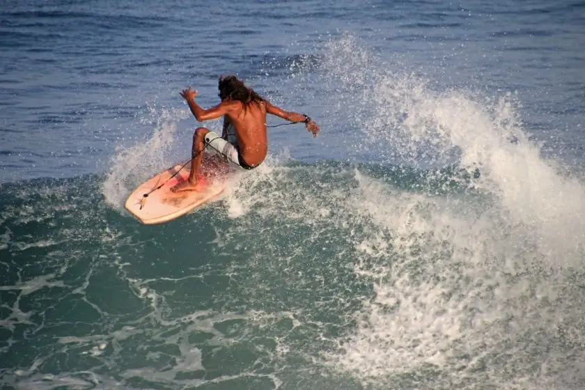 Центральная Америка: рай для любителей приключений: серфинг, пляж Эль Зонте, Сальвадор