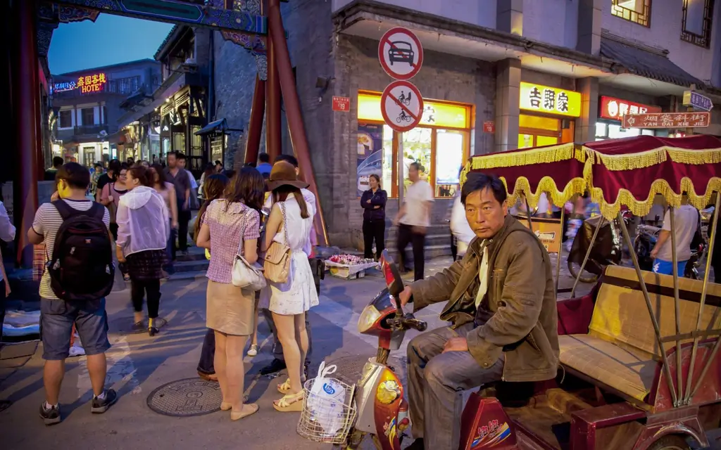 Потерять себя в пекинских хутунах, Китай