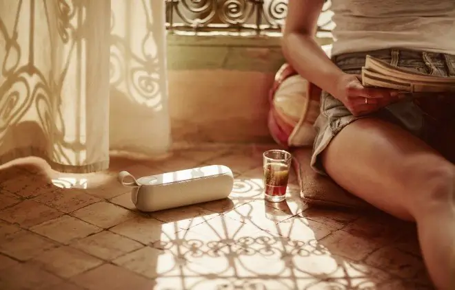 Лучшие туристические колонки: Libratone TOO GREY HR