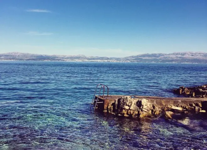 Море