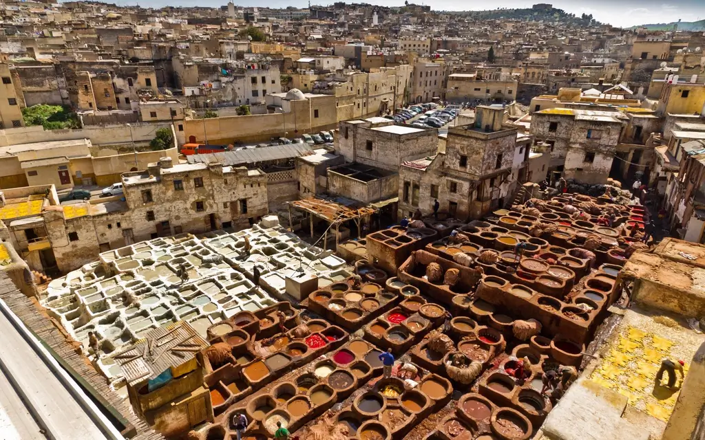 Посмотрите Fez's Tanneries Chouwara, Марокко
