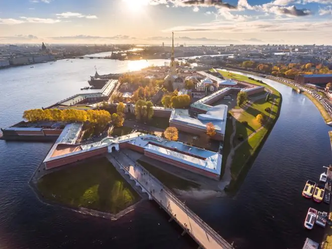 Петропавловская крепость, Санкт-Петербург, Россия Петропавловская крепость, Санкт-Петербург, Россия