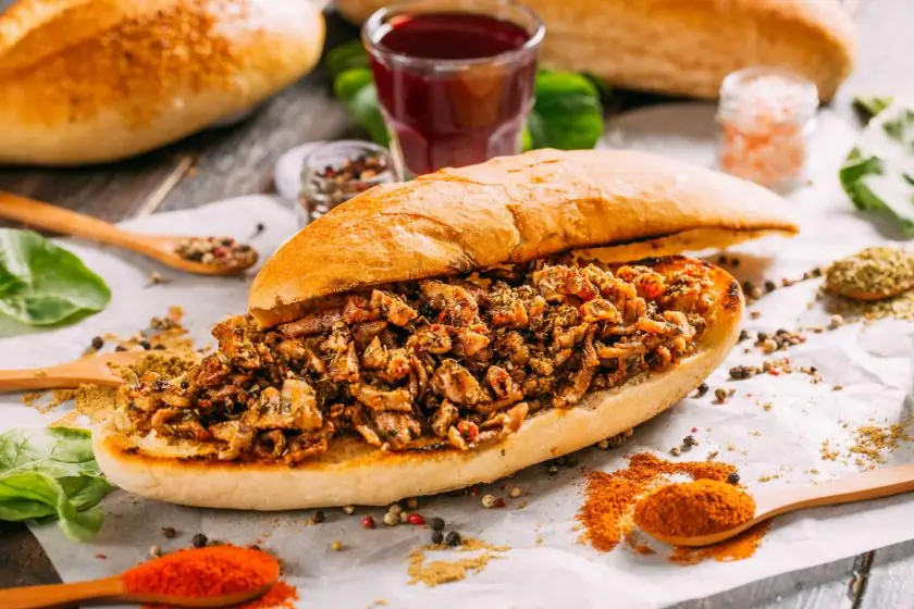 A - Z турецкой кухни: традиционная турецкая кухня Kokorec